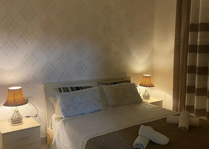 Ilda's House In The Center 公寓